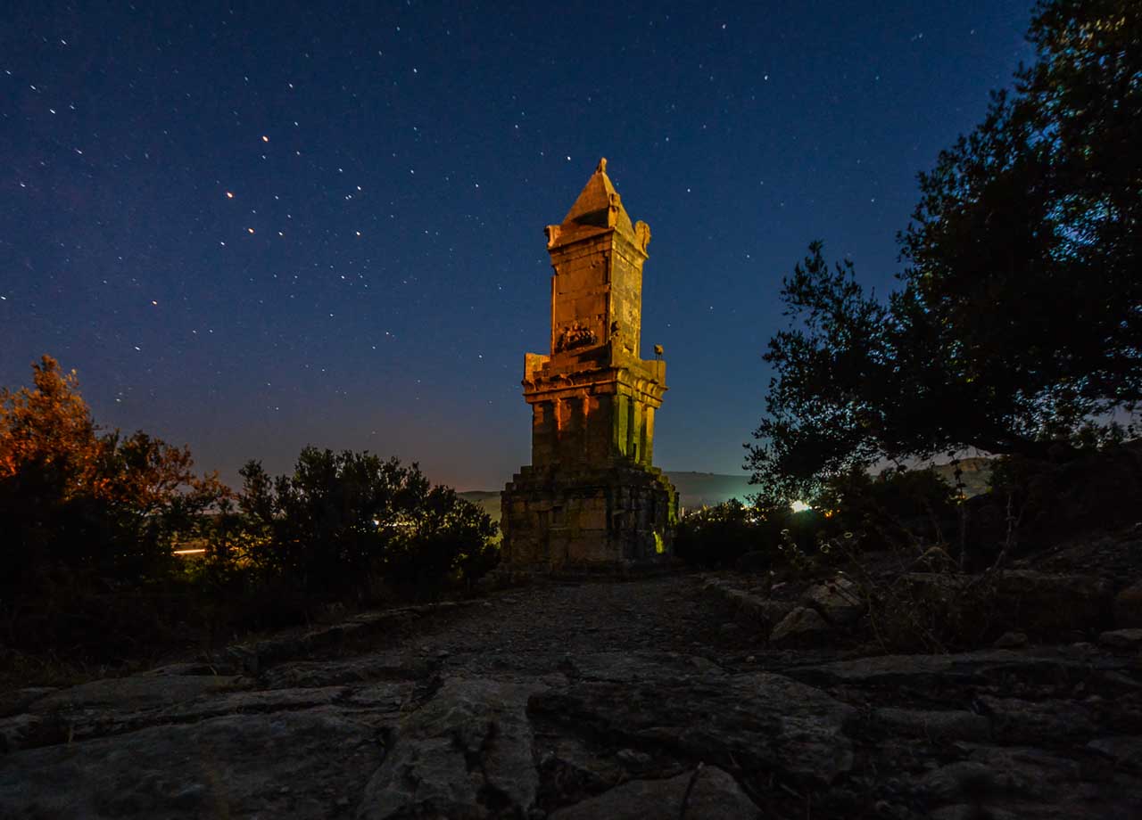 Mausoleum of Dougga - Night